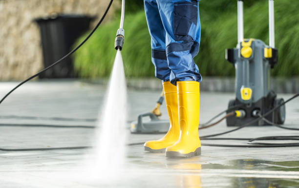 Best Roof Pressure Washing  in Comfort, TX